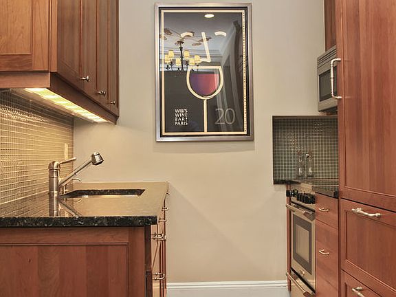 2nd image of 23 W 73rd St #1109