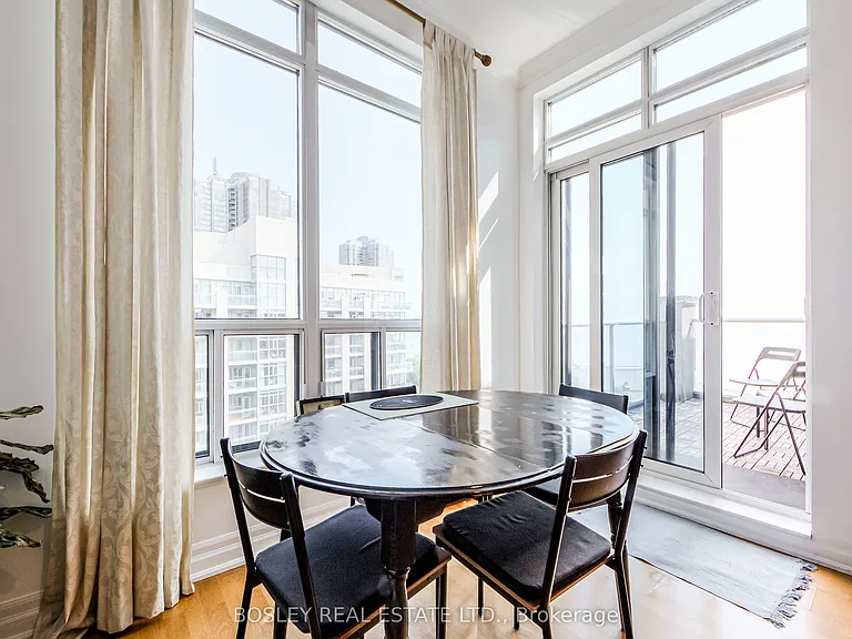 2083 Lake Shore Blvd W #Penthouse 09 — Photo 12