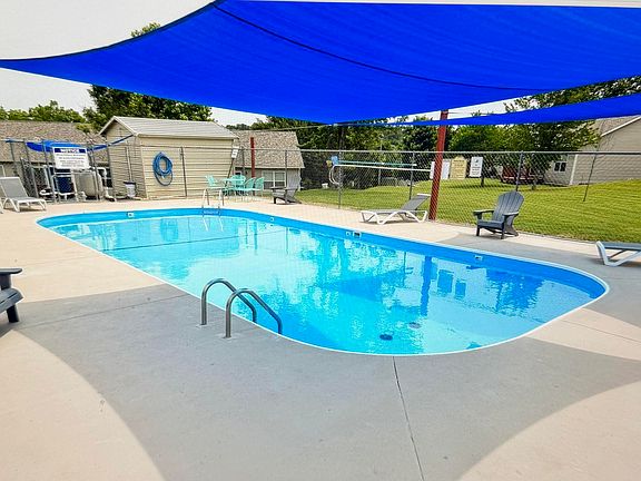 4th image of 324 Van Buren Road #1