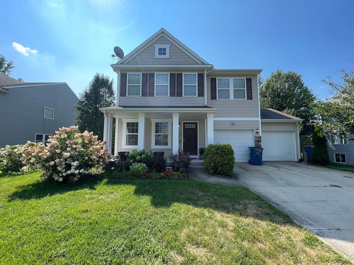 4 bed, 2.5 bath, 2619 sqft, $2,700 — Photo 1