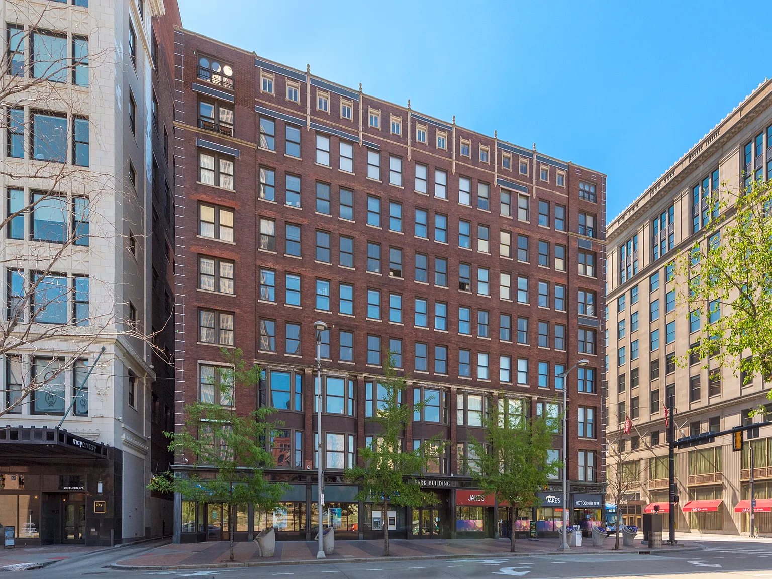 2 bedroom condo Downtown Cleveland — Photo 2