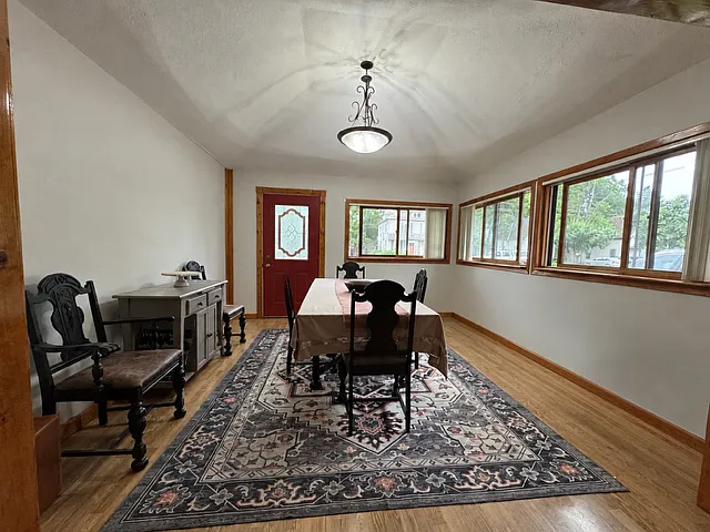611 N Cascade St — Photo 5