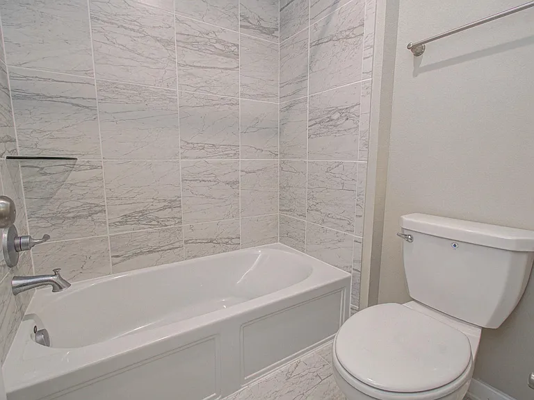 11006 Bexley Village Ct — Photo 38