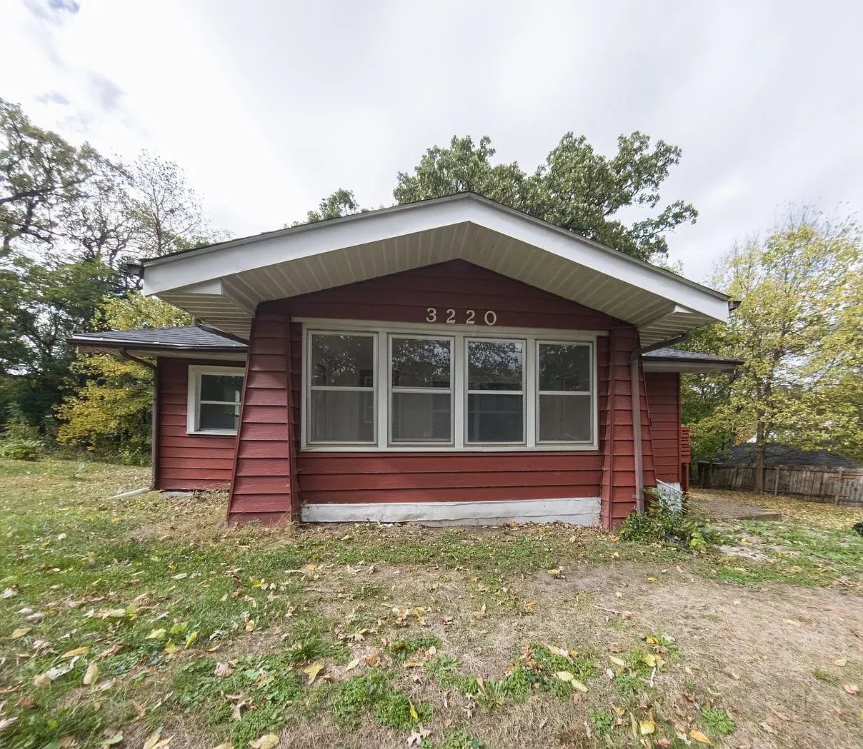Beautiful 3 Bedroom 1 Bath Home — Photo 1