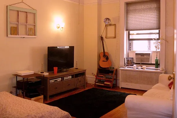 Rented by Corcoran | media 8