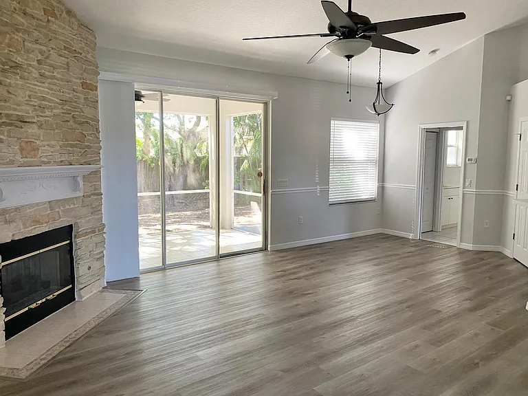 5477 Ashton Manor Dr — Photo 2