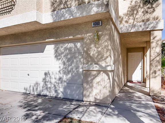 4th image of 4360 Hinsdale St