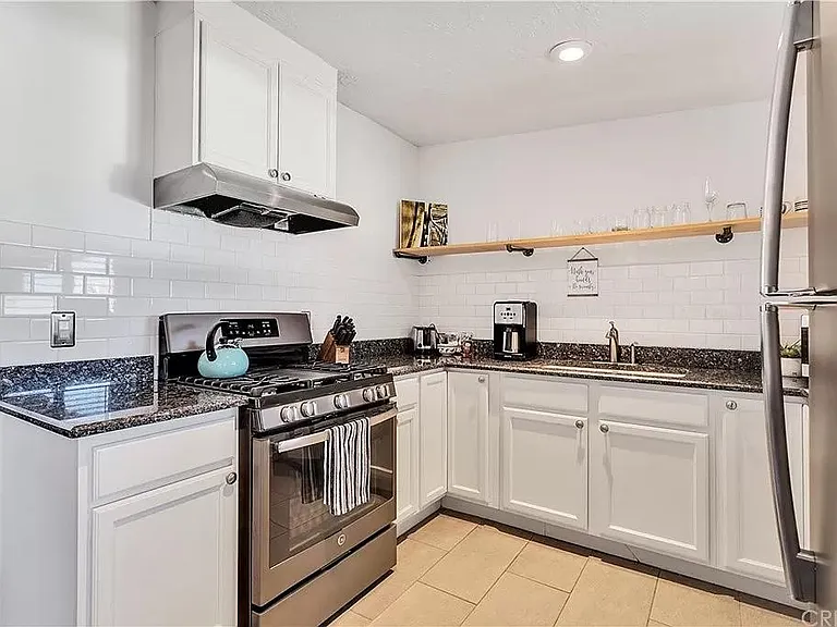 61650 El Reposo St — Photo 3