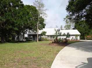 14813 Paddock Dr, Wellington, FL 33414