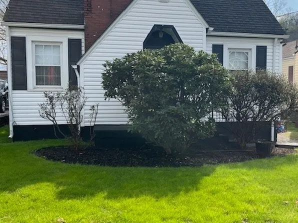 300 67th St SE, Charleston, WV 25304