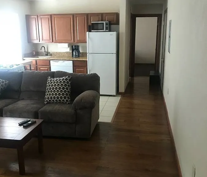 1001 E Cason st — Photo 16