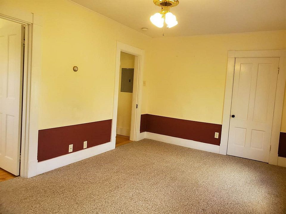 25 School St Alton NH Zillow