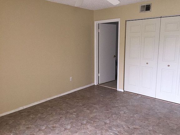 4th image of 8138 Fairways Cir