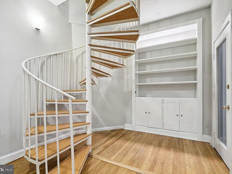 1417 Chapin St NW #203 — Photo 9