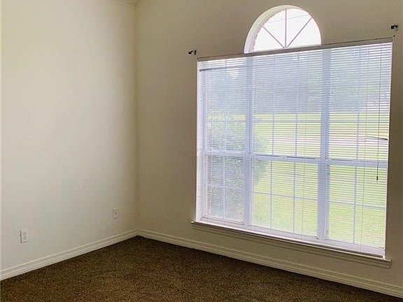 5th image of 6410 Browder Dr
