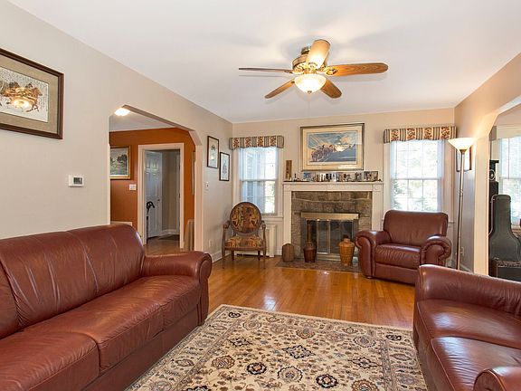 4th image of 284 Park Ave