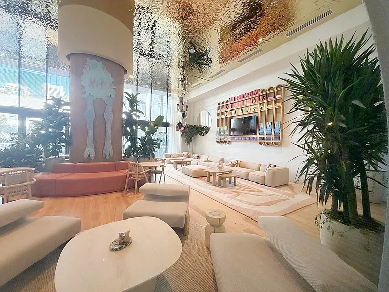 Building's Lounge
