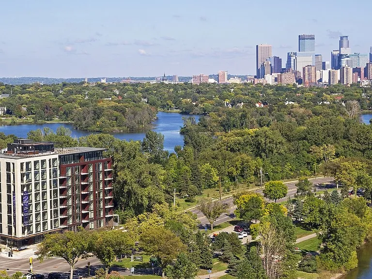 The Lakes Residences — Photo 13