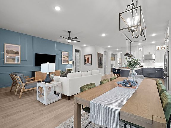 The Bluebonnet - Dining Room