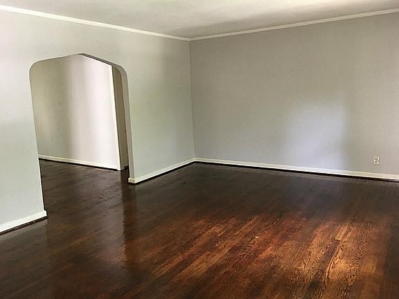 3rd image of 1406 Castle Ct #2U
