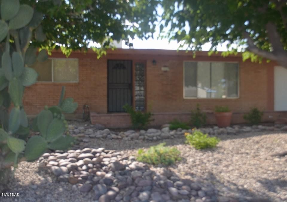 1st image of 1322 N Avenida Marlene