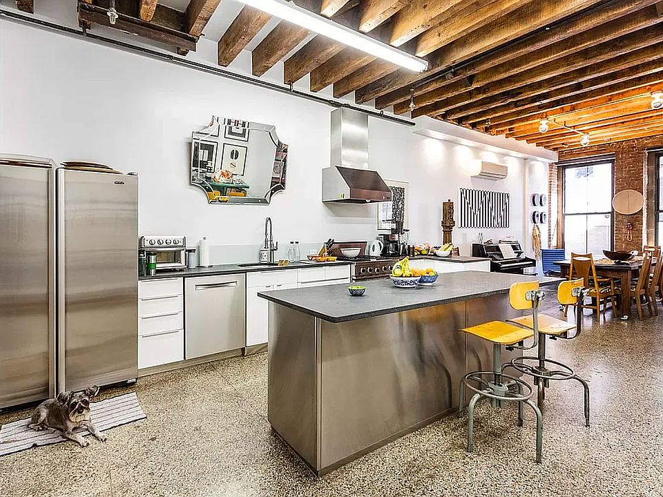 1st image of 138 Fulton St #2