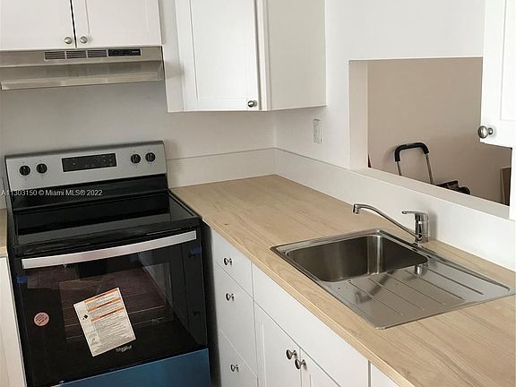 3rd image of 5041 W Oakland Park Blvd #208