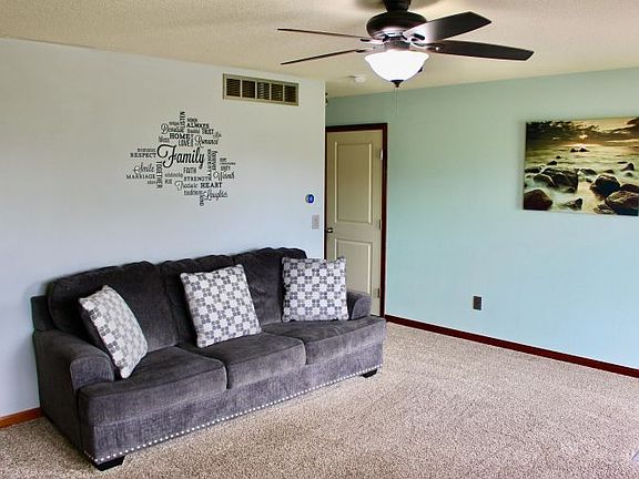 5th image of 3418 Ash Dr SW