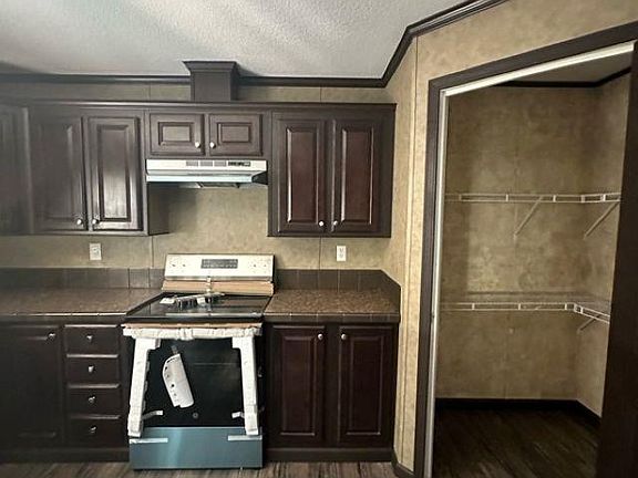2nd image of 3307 Ann Dr
