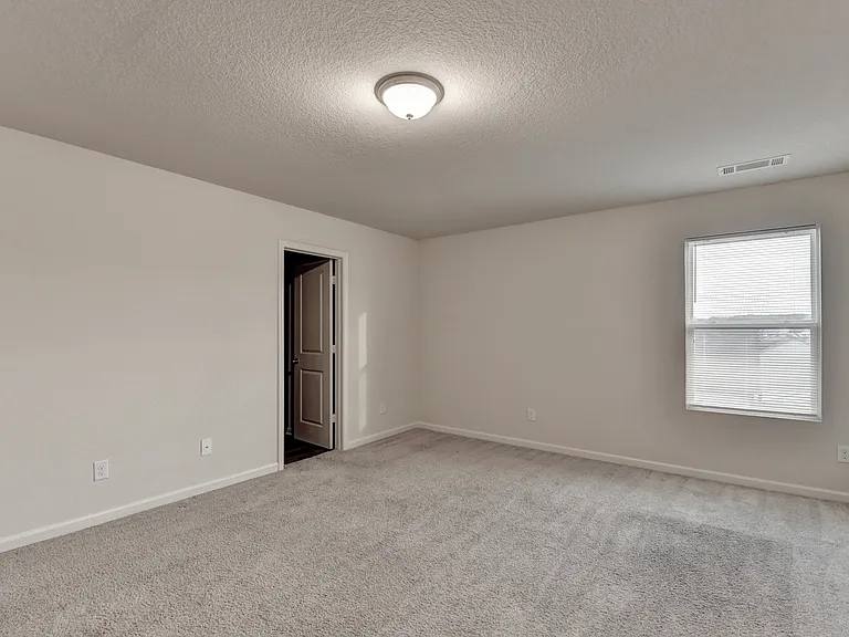 811 Independence Ave — Photo 36