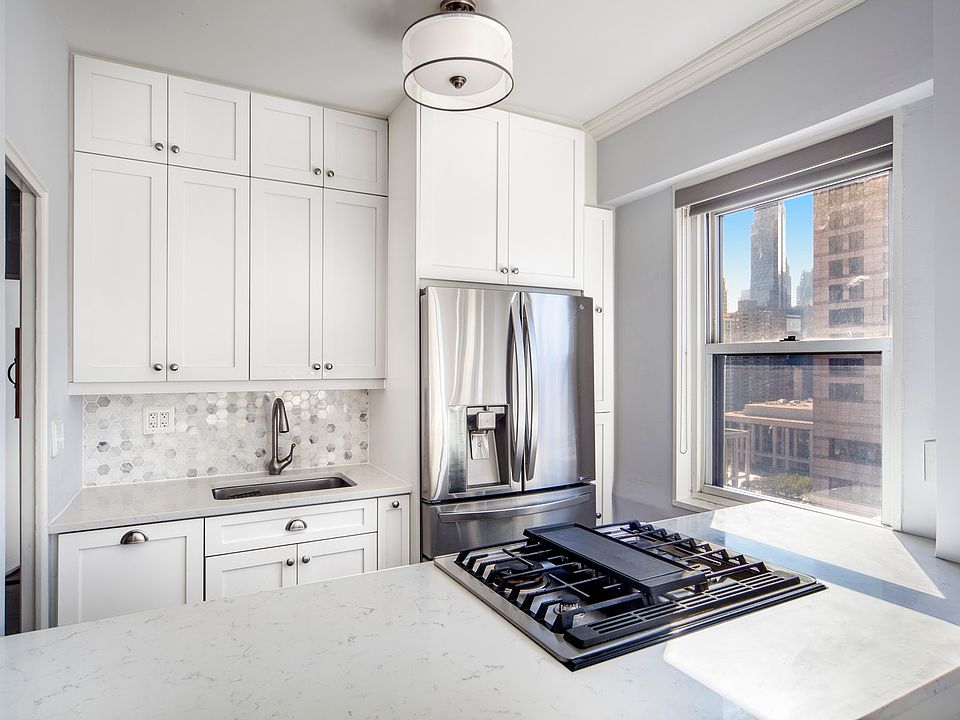 1st image of 165 W 66th St APT 21A