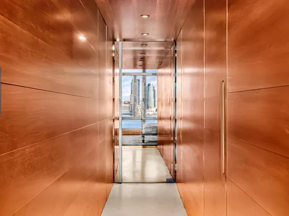 8 River Terrace image 12 of 26