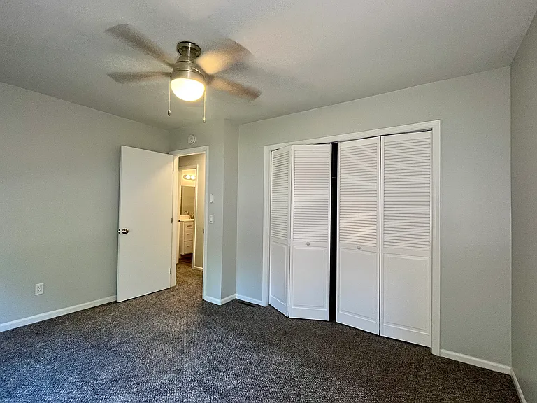 523 Cedar St NE #523 — Photo 12