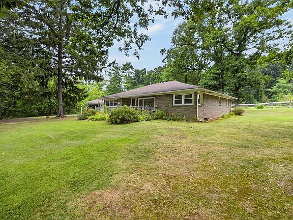 2nd image of 265 Quarry Rd