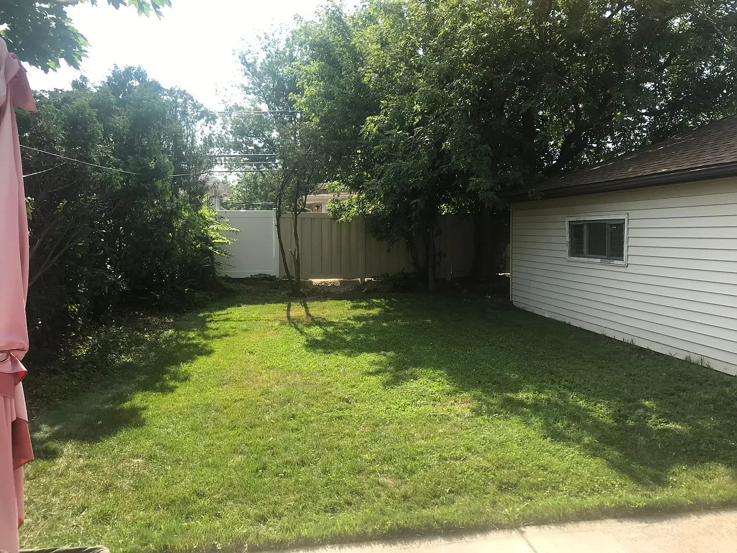 Wow, Beautifully appointed 4 BR, 2BA Ranch/Full Basement/2 Car Garage — Photo 3