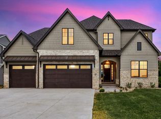 405 Macbride Trl, Solon, IA 52333