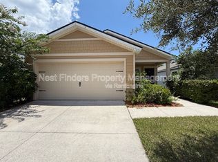 8118 Meadow Walk Ln, Jacksonville, FL 32256