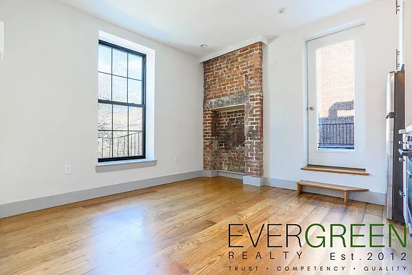 Rented by ERNY LLC | media 25