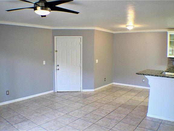 4th image of 2102 Cascades Blvd Unit 102