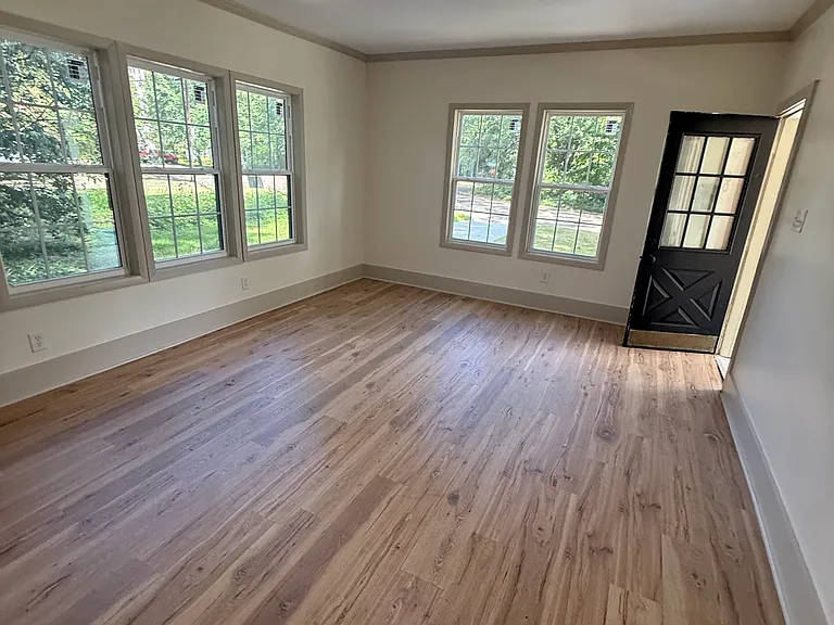 607 Arrowhead Dr #B — Photo 2