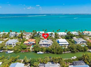 545 Lighthouse Way, Sanibel, FL 33957