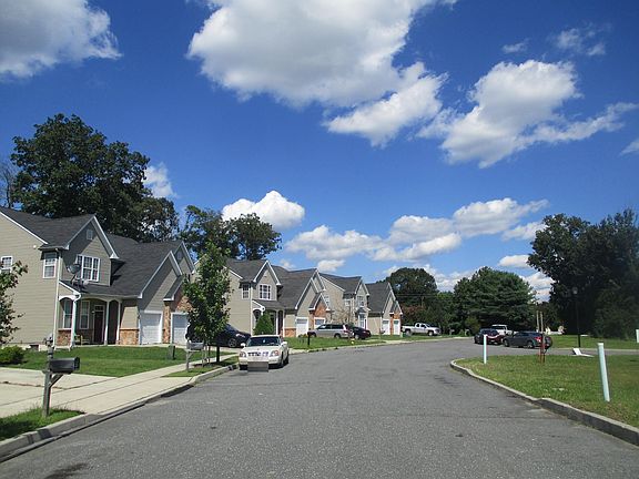 4th image of 1217 Peterson Way