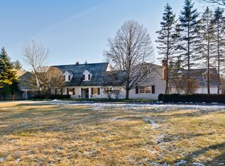 227 W Onwentsia Rd, Lake Forest, IL 60045