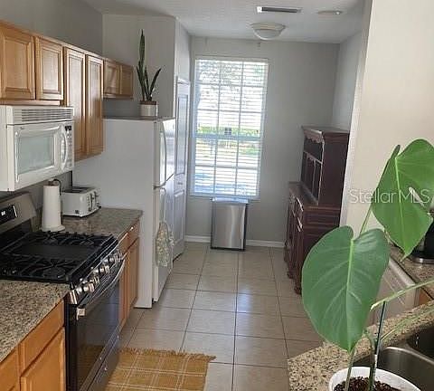 2nd image of 10008 Tate Ln