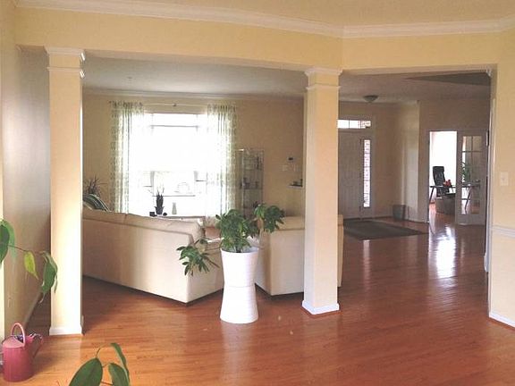 Living Rm/ Dining Rm