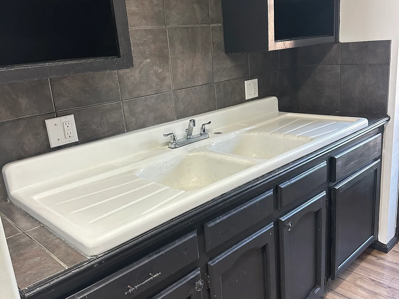 2 bed, 900 sqft, $900 — Photo 3