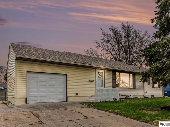 2128 E 1st St, Fremont, NE 68025