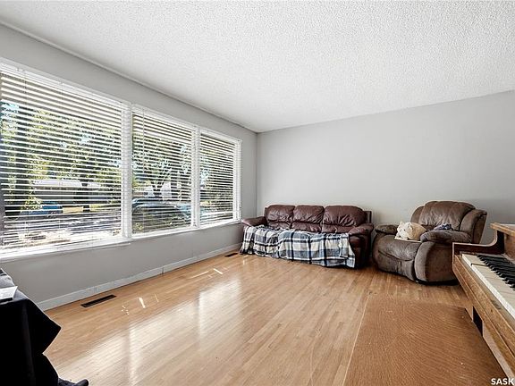 5th image of 1722 Macpherson AVENUE