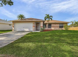 17376 Connecticut Rd, Fort Myers, FL 33967