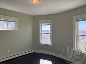 51 Arlington St, Worcester, MA